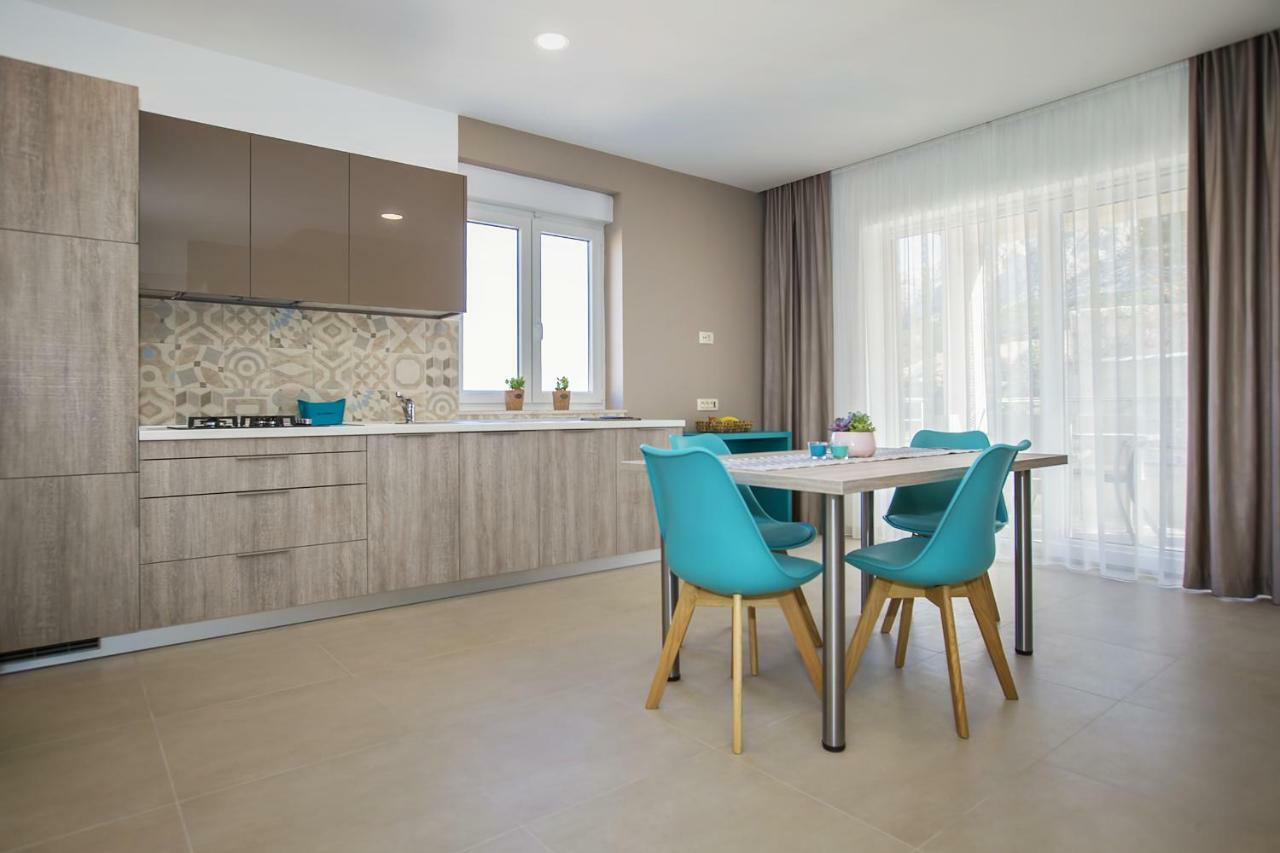 Apartments Capic Niko Башка Екстер'єр фото