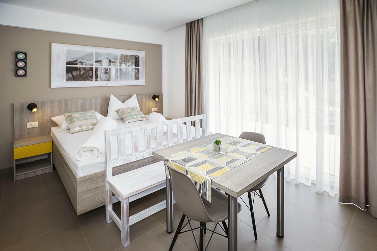 Apartments Capic Niko Башка Екстер'єр фото