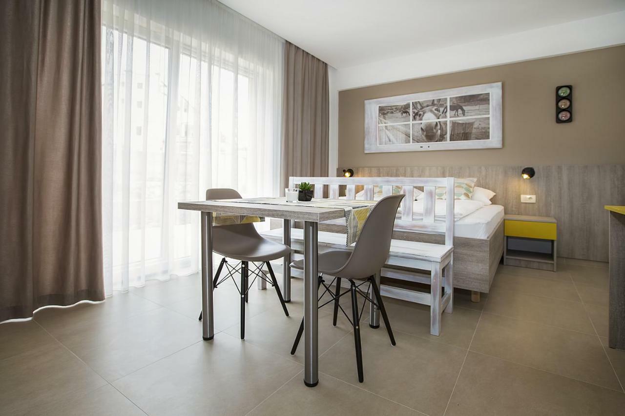 Apartments Capic Niko Башка Екстер'єр фото